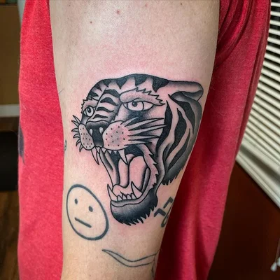 Spencer/Sock tattoo 027