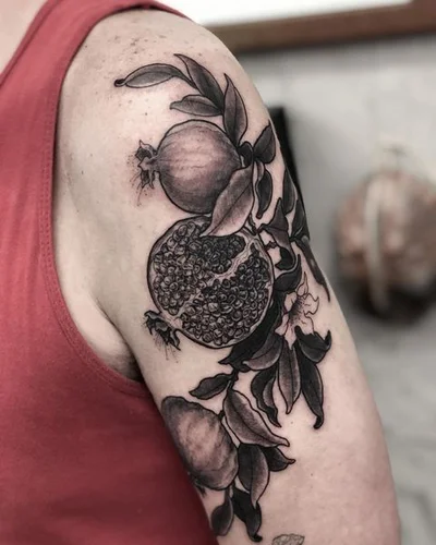 Sofia Meinberg tattoo 031
