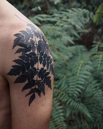 Sofia Meinberg tattoo 032