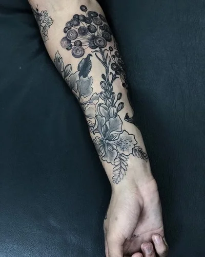 Sofia Meinberg tattoo 033