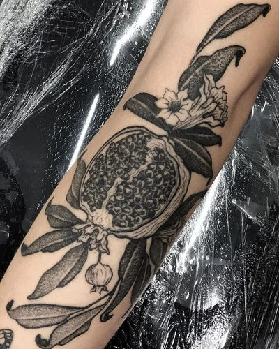 Sofia Meinberg tattoo 034