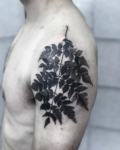 Sofia Meinberg tattoo 040