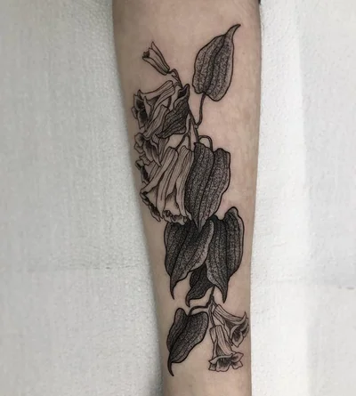 Sofia Meinberg tattoo 042