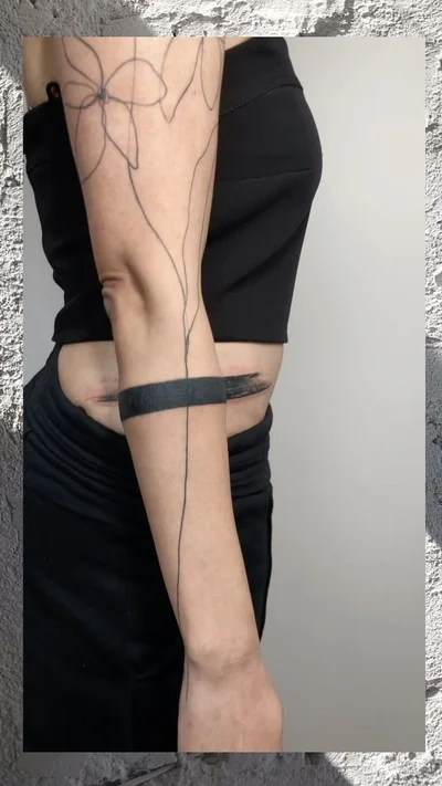 Sofia Meinberg tattoo 043