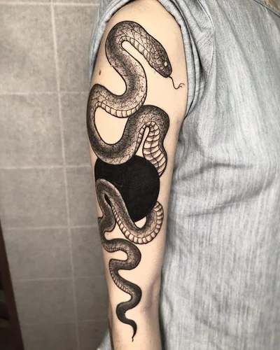 Sofia Meinberg tattoo 045