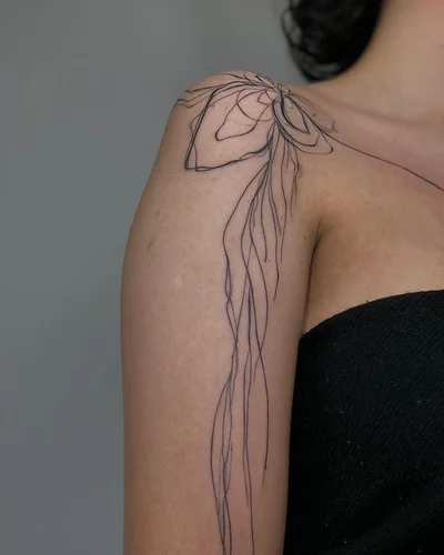 Sofia Meinberg tattoo 048