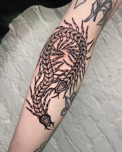 Agnes Machnik tattoo 007