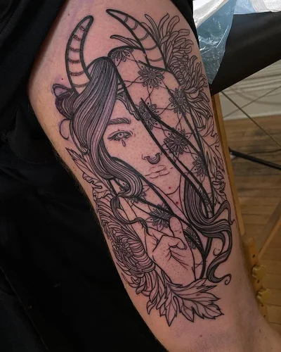 Sophie tattoo 048
