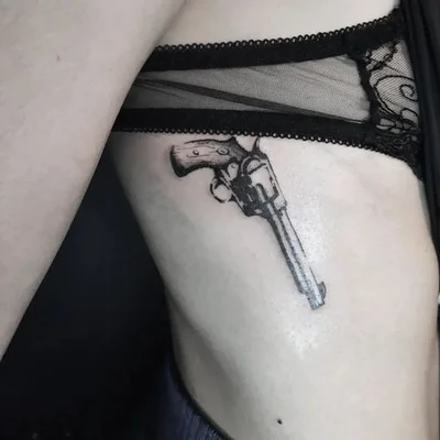 Solent Poker Star tattoo 014