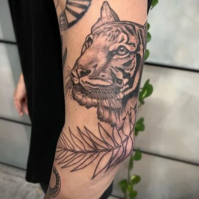 Sonder Tattoo tattoo 043