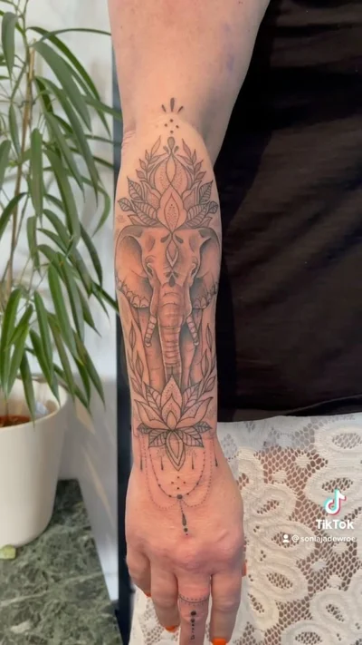 𝖘𝖔𝖓𝖎𝖆 𝖏𝖆𝖉𝖊 tattoo 019