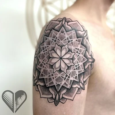 Sonja tattoo 019