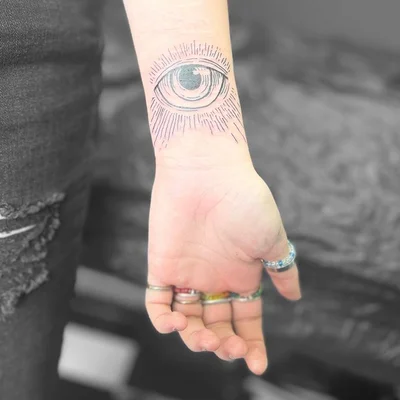 Sonya Red tattoo 022