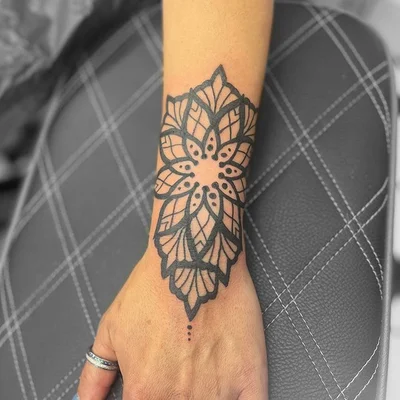 Sonya Red tattoo 034