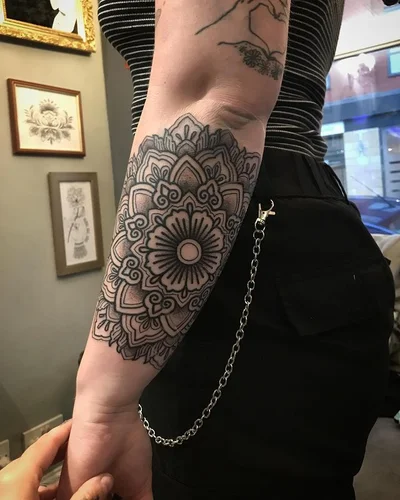 Sophia Nous tattoo 033