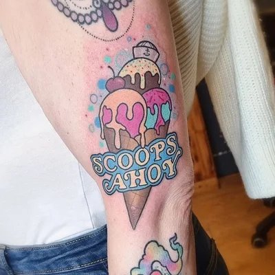 Sophie Adamson tattoo 023