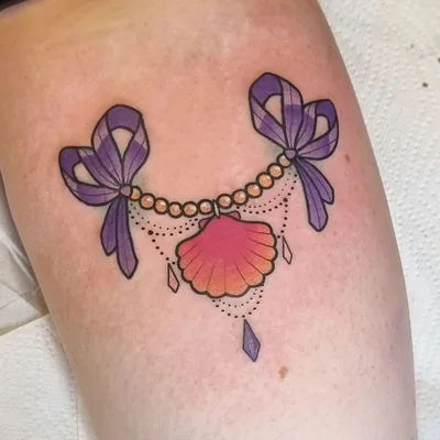 Sophie Adamson tattoo 035