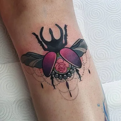 Sophie Adamson tattoo 042