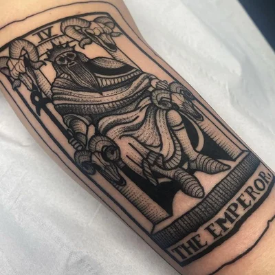 Sophie Brown tattoo 016