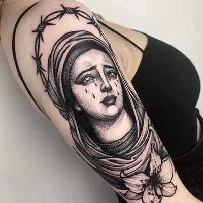 Sophie Brown tattoo 034
