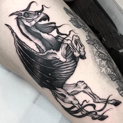 Sophie Brown tattoo 040