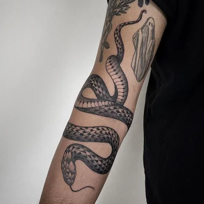 Sophie Mo tattoo 010