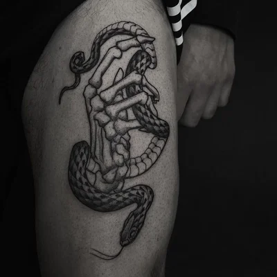 Sophie Mo tattoo 032
