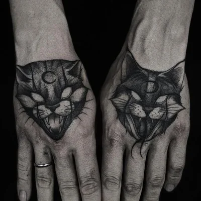 Sophie Mo tattoo 042
