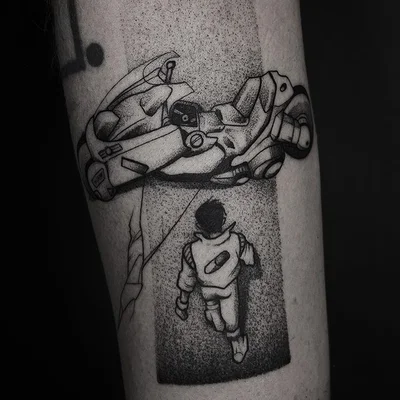 Sophie Mo tattoo 044