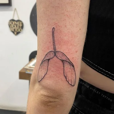 Sophie Violet tattoo 008