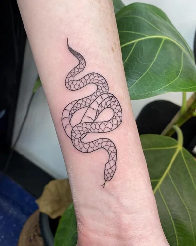 Sophie Violet tattoo 015
