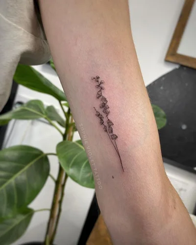 Sophie Violet tattoo 018