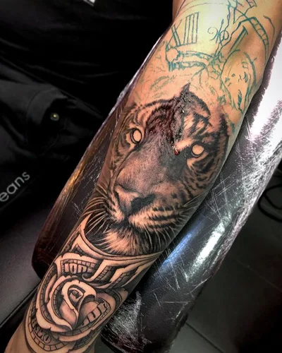 Luis (or Luis Rodrigues) tattoo 026
