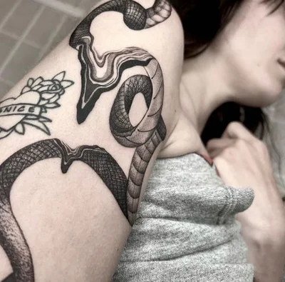 SparrowHawk Studio tattoo 022