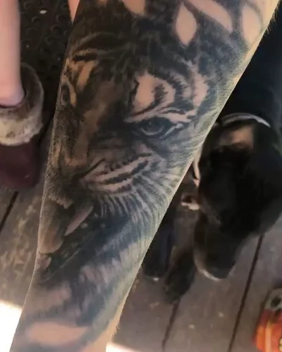 Aaron Ross tattoo 010