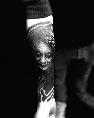 Aaron Ross tattoo 021