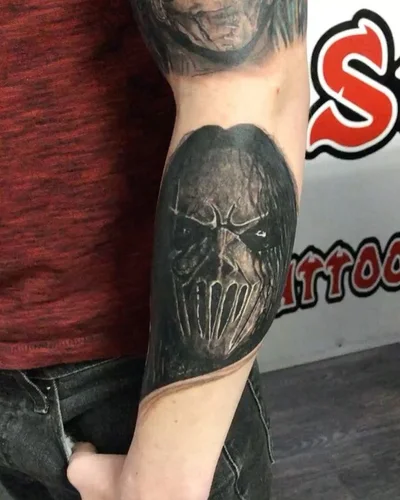 Aaron Ross tattoo 049