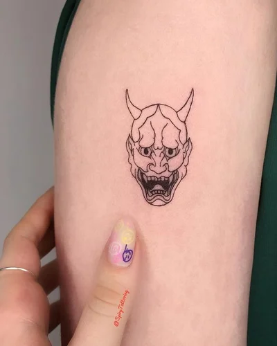 Lesya Spicy tattoo 012