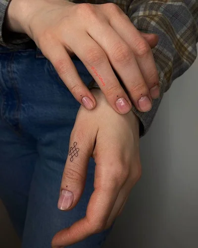 Lesya Spicy tattoo 015
