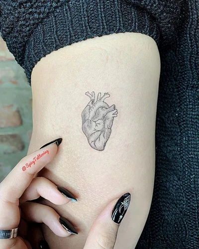 Lesya Spicy tattoo 024
