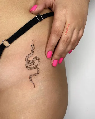 Lesya Spicy tattoo 046