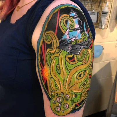 Spitting Wisdom tattoo 040
