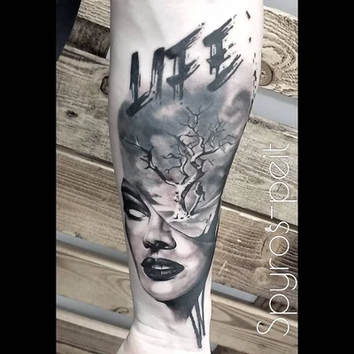 Spyros Peit tattoo 031