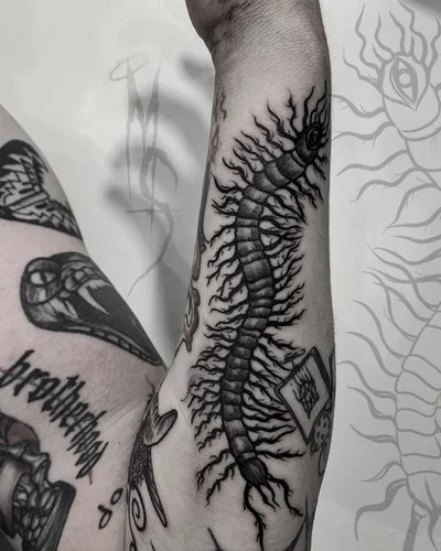 Maria Saint tattoo 044