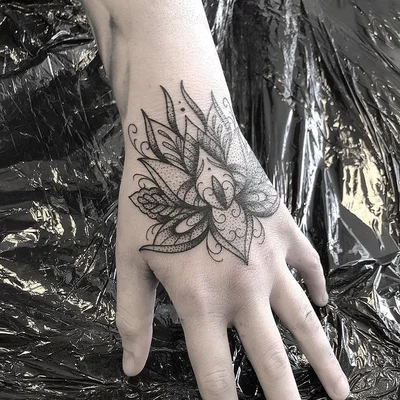 Stacey Green tattoo 010