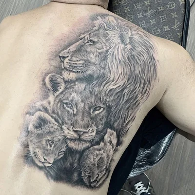 Stan Ruiz tattoo 039