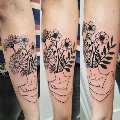Christina Villagomez tattoo 050