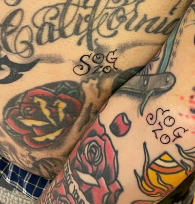 Lili Renée tattoo 018