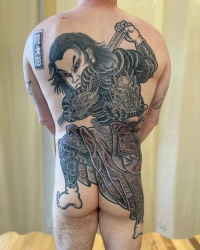Lili Renée tattoo 024