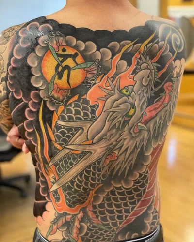 Lili Renée tattoo 044